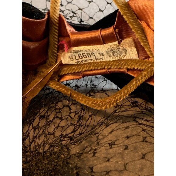 Ladies Black and Mauve Satin Fur and Netting Hat Union Made Vintage - Picture 9 of 10